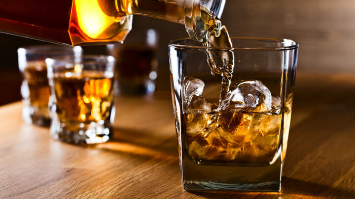 Cómo se toma el whisky escocés: tips para principiantes