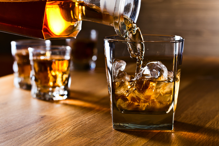 Cómo se toma el whisky escocés: tips para principiantes