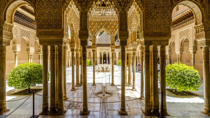 Estancia inolvidable en un hotel de lujo en Granada con vistas a la Alhambra