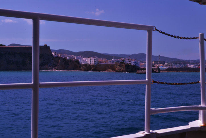 Viajar en Ferry de Barcelona a Ibiza: la mejor experiencia en el mar